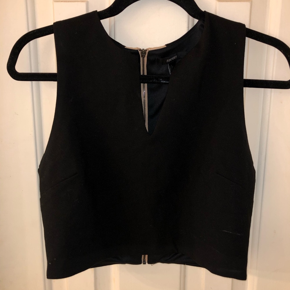 Black crop top